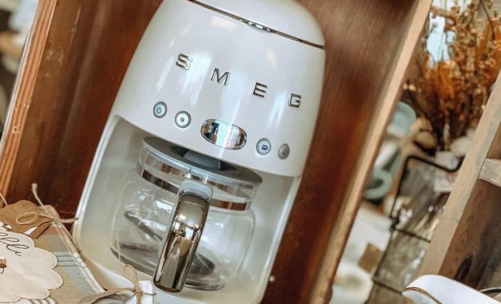 Капельные кофемашины Smeg  Капельные кофемашины Smeg