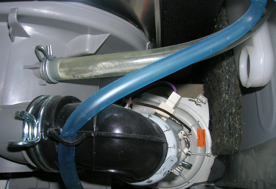 Почему посудомоечная машина не сливает воду и как это исправить Почему посудомоечная машина не сливает воду и как это исправить