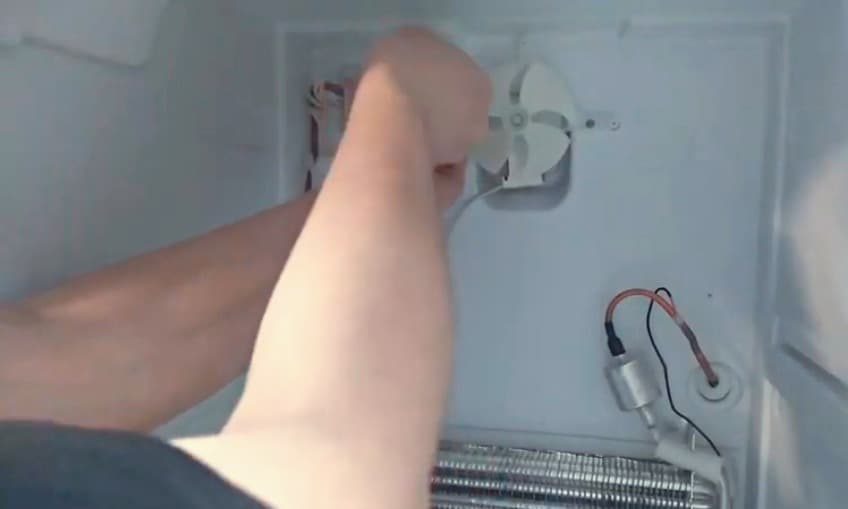 Почему не морозит холодильник Почему не морозит холодильник