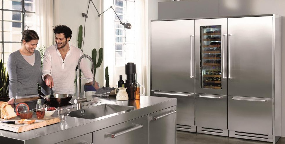 Встраиваемые холодильники KitchenAid  Встраиваемые холодильники KitchenAid