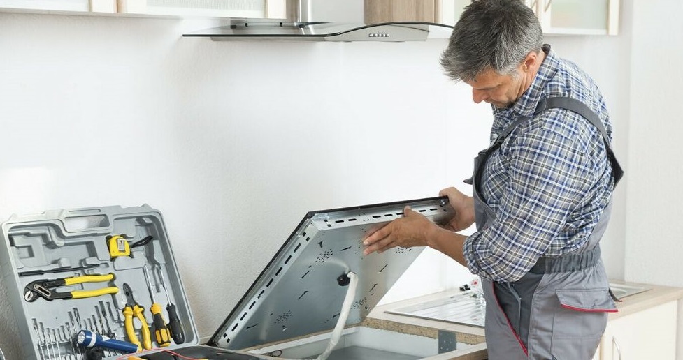 Что делать, если варочная панель треснула или разбилась Что делать, если варочная панель треснула или разбилась