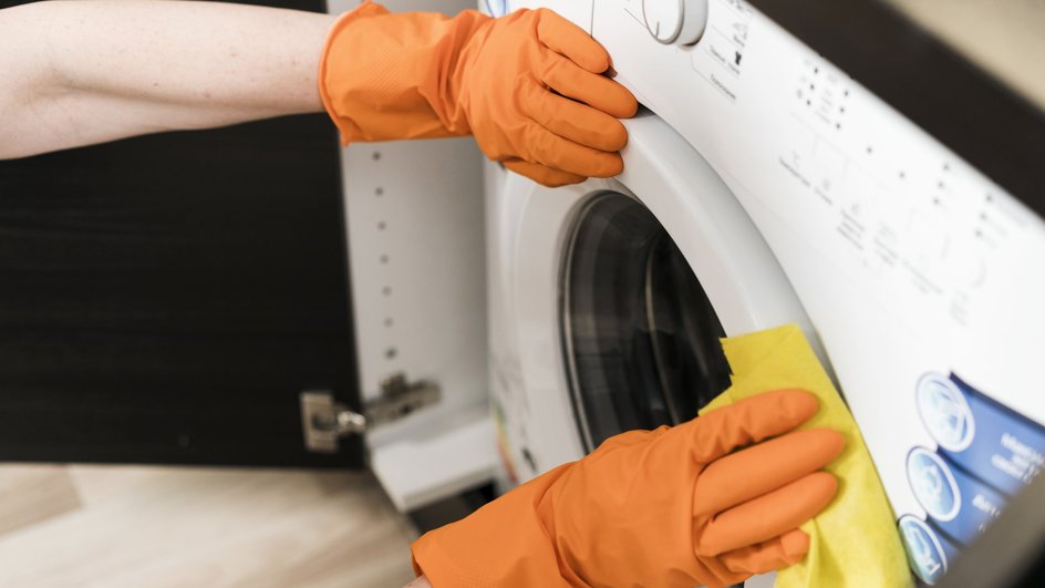 Как убрать запах из стиральной машины