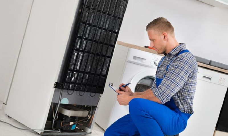 Почему течет холодильник 