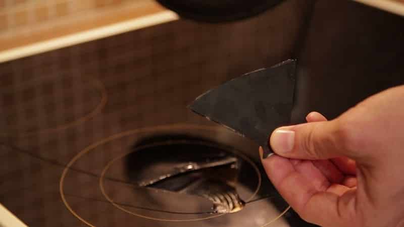 Что делать, если варочная панель треснула или разбилась Что делать, если варочная панель треснула или разбилась