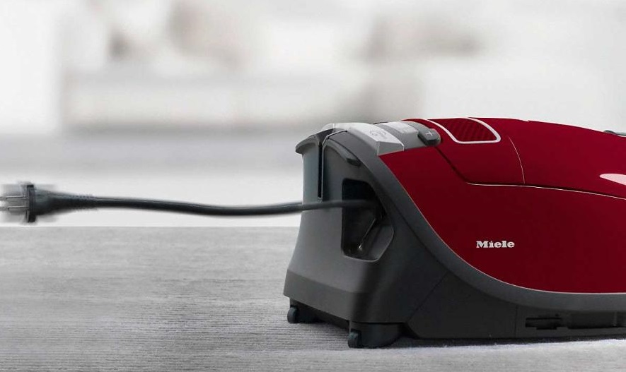 Обзор пылесоса Miele SGEA3 Complete C3 Cat&Dog