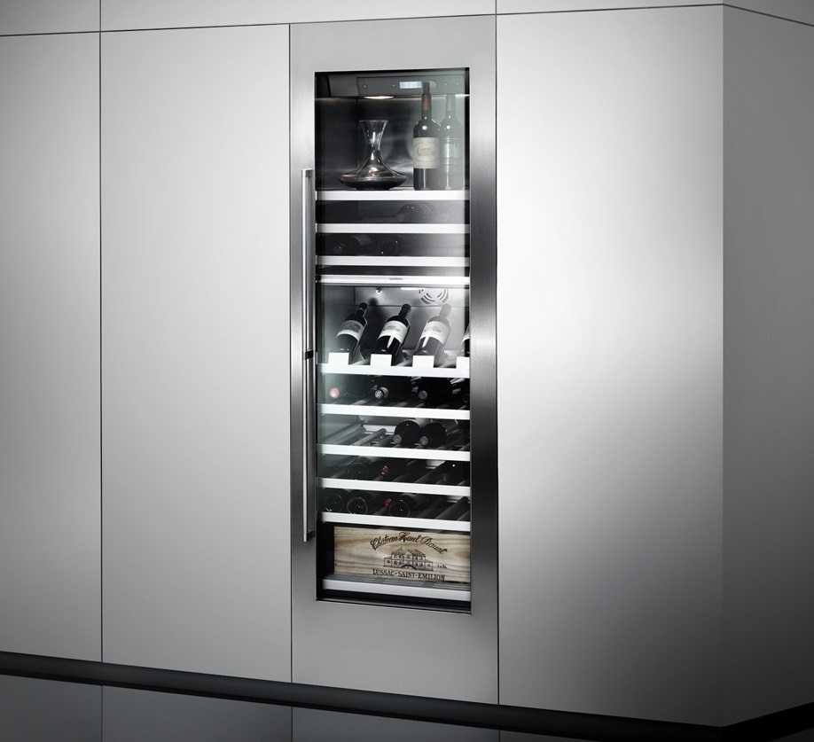 Встраиваемый высокий винный шкаф Встраиваемый высокий винный шкаф