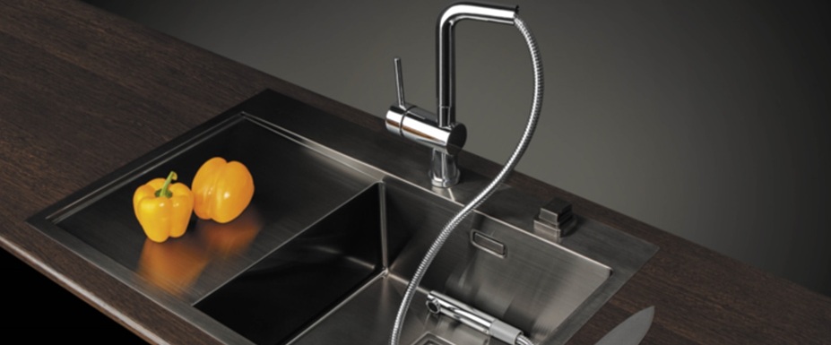 Смесители Omoikiri с выдвижным изливом Смесители Omoikiri с выдвижным изливом