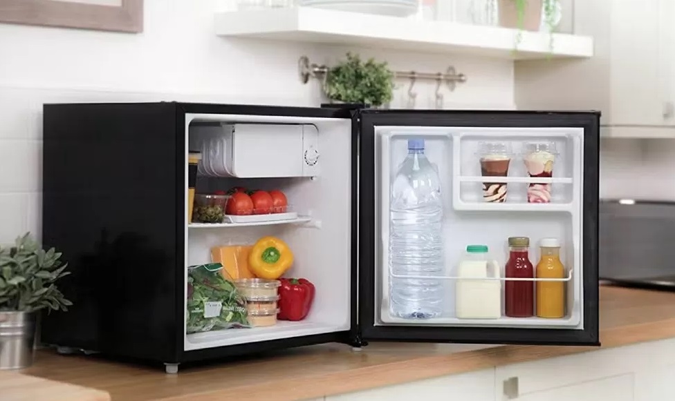 Маленькие однокамерные холодильники