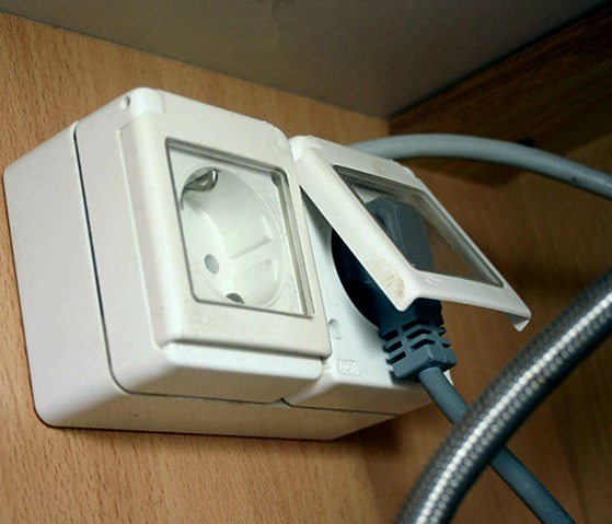 Как установить и подключить посудомоечную машину Как установить и подключить посудомоечную машину