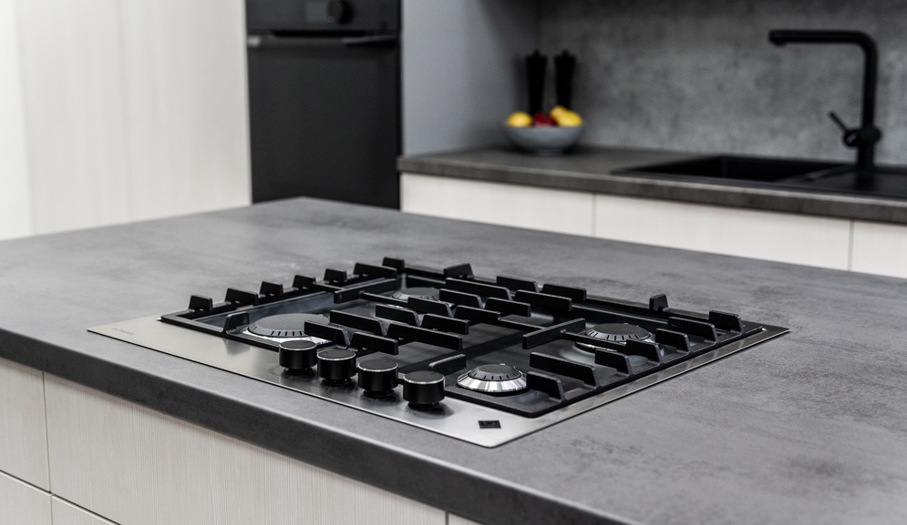 Газовые варочные панели De Dietrich с чугунными решетками Газовые варочные панели De Dietrich с чугунными решетками