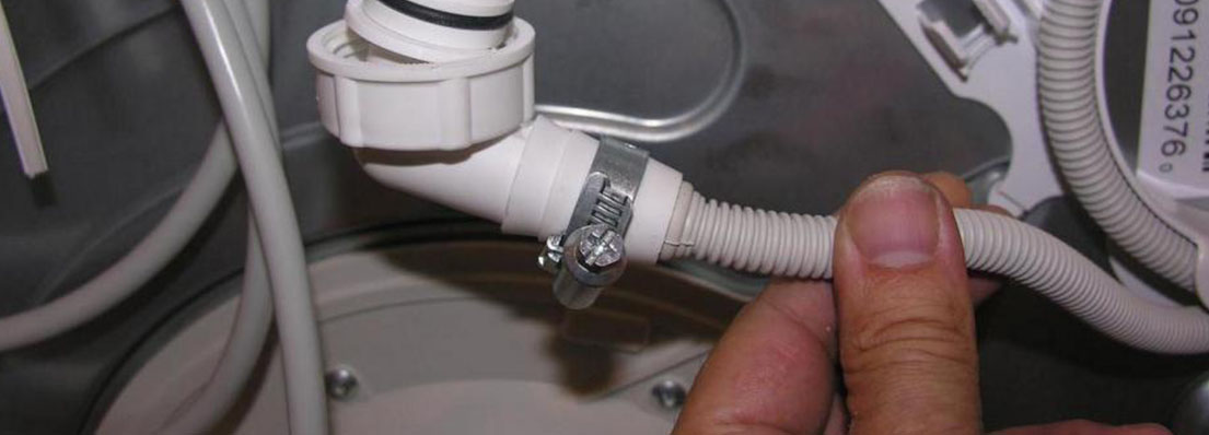 Если вода течет с отключенной машинкой  Если вода течет с отключенной машинкой