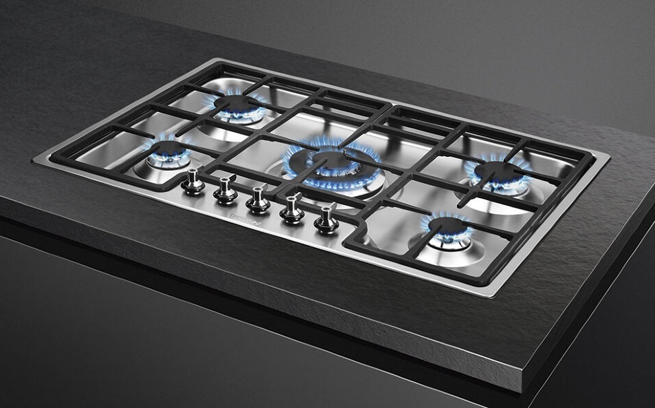 Встроенные газовые варочные панели Smeg  Встроенные газовые варочные панели Smeg