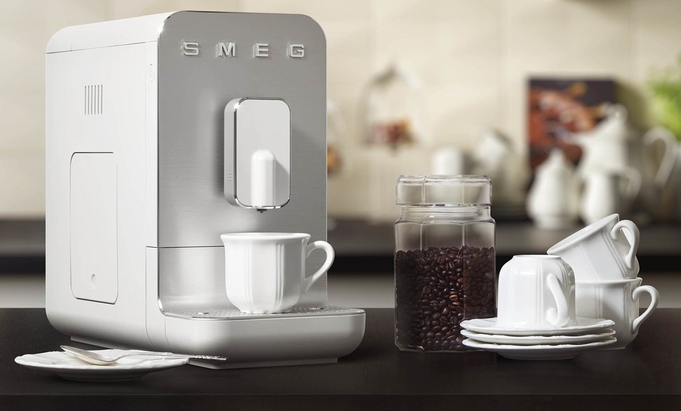 Белые кофемашины Smeg Белые кофемашины Smeg