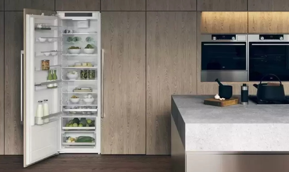 Холодильники 178 см высотой Холодильники 178 см высотой