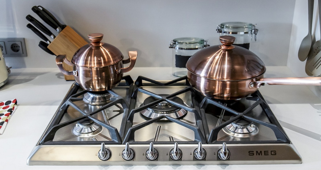 Газовые варочные панели Smeg Газовые варочные панели Smeg