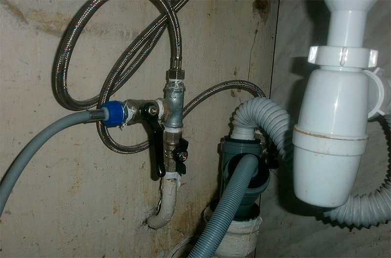 Как установить и подключить посудомоечную машину Как установить и подключить посудомоечную машину