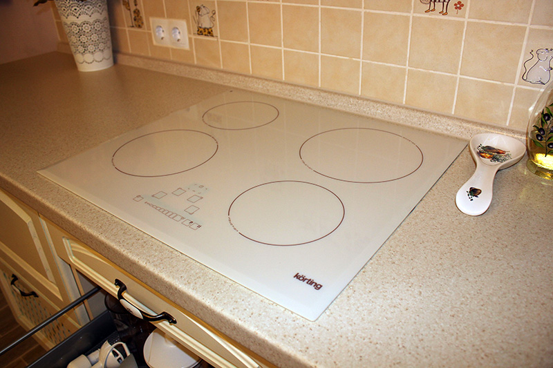 Встраиваемые бежевые варочные панели  Бежевые-варочные-панели.jpg