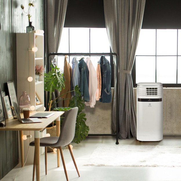 Мобильный кондиционер Electrolux EACM-20 JK/N3 (preview 8)