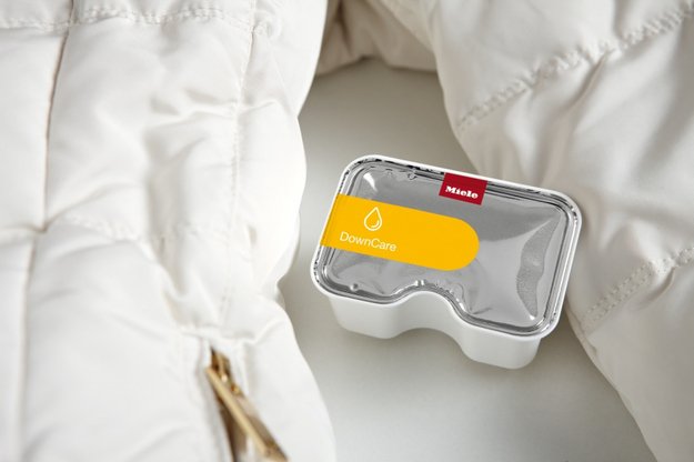 Средство для стирки изделий из пуха Miele DownCare Caps (фото 3) Средство для стирки изделий из пуха Miele DownCare Caps (preview 3)