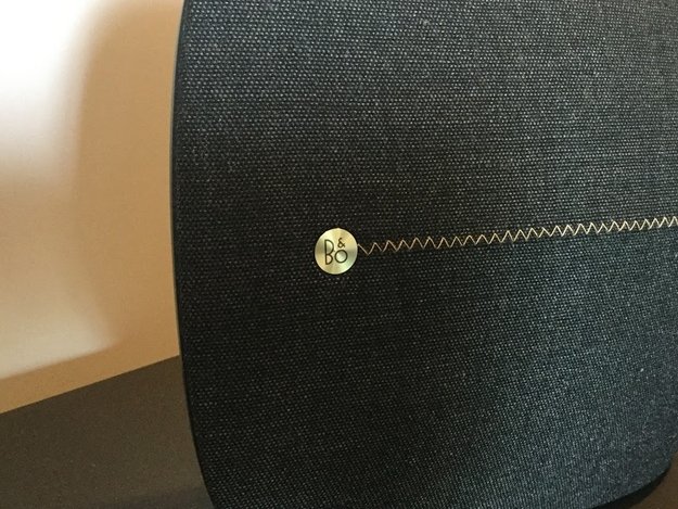 Беспроводная акустическая система Bang & Olufsen Beoplay A6 Oxidized brass (фото 6) Беспроводная акустическая система Bang & Olufsen Beoplay A6 Oxidized brass (preview 6)