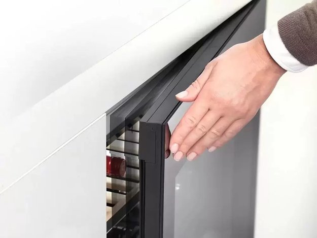 Встраиваемый винный шкаф Miele KWT 6322 UG OBSW с витрины новый (preview 5)
