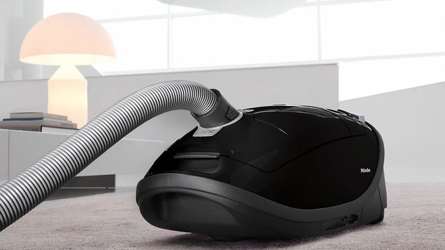 Пылесос Miele SGSF5 Complete C3 Parquet XL PowerLine черный (фото 3) Пылесос Miele SGSF5 Complete C3 Parquet XL PowerLine черный (preview 3)