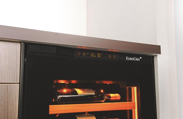 Встраиваемый монотемпературный винный шкаф EuroCave I-090017-S (preview 4)