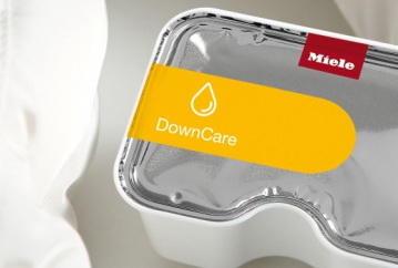 Средство для стирки изделий из пуха Miele DownCare Caps (фото 2) Средство для стирки изделий из пуха Miele DownCare Caps (preview 2)