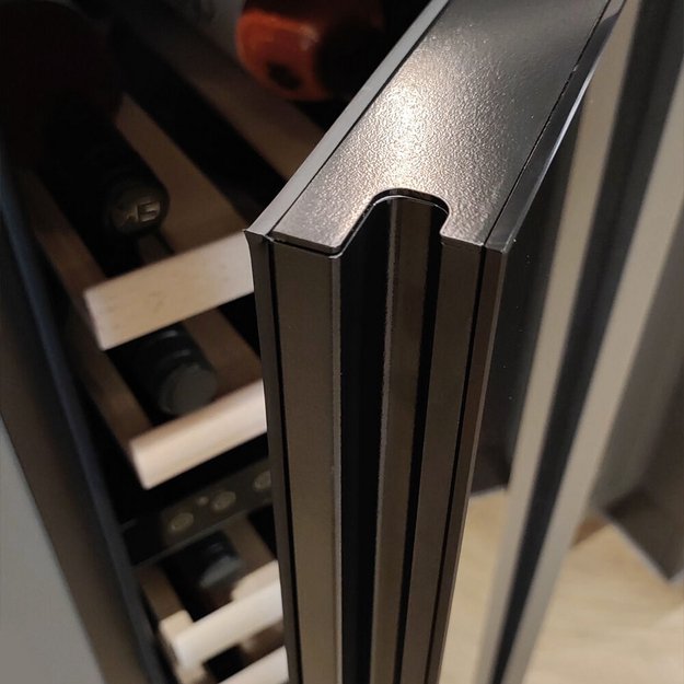 Винный шкаф Dunavox DAUF-17.58DBH (preview 3)