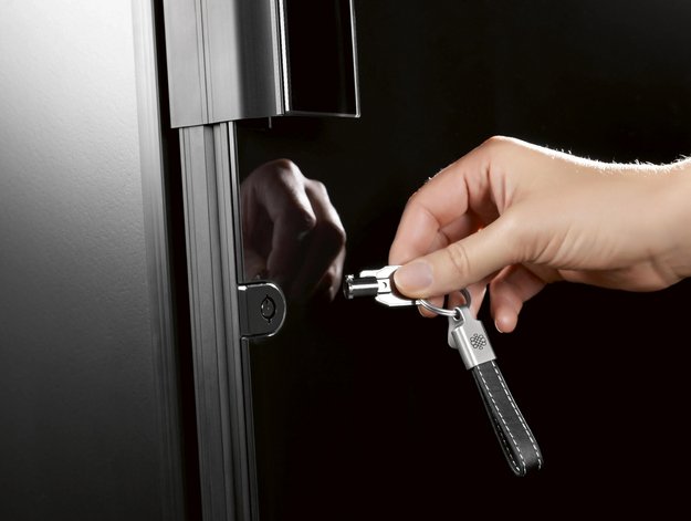 Монотемпературный винный шкаф EuroCave R-400012-L2B (preview 5)