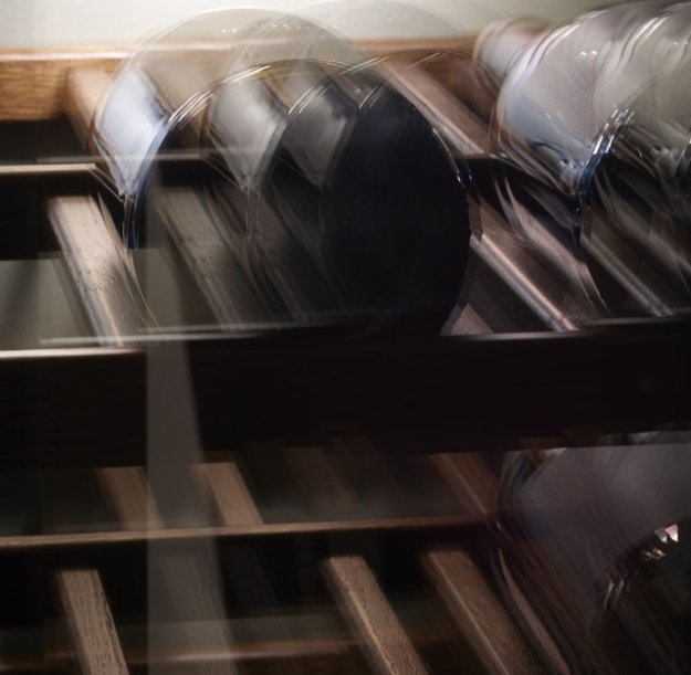 Встраиваемый винный шкаф V-Zug WineCooler V6000 Supreme WC6T-51097 R (фото 6) Встраиваемый винный шкаф V-Zug WineCooler V6000 Supreme WC6T-51097 R (preview 6)