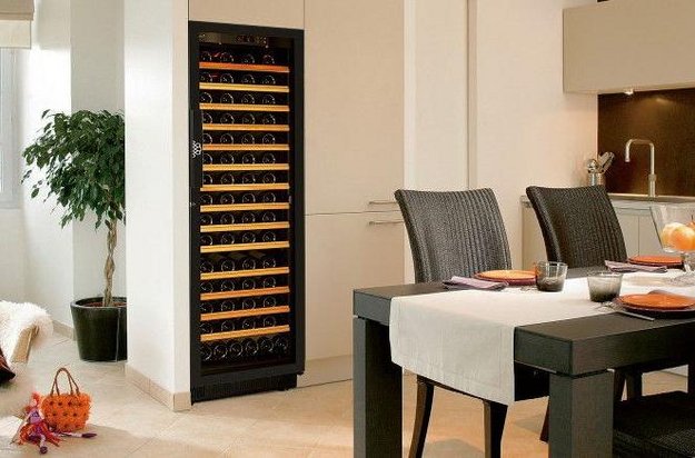 Встраиваемый монотемпературный винный шкаф EuroCave K-800022-L (preview 4)