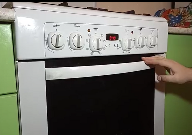 Духовой шкаф Vestfrost VFVT78OMG (video 1)