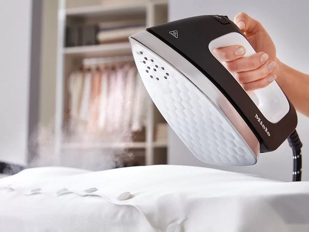 Гладильная система Miele B 3847 новая без фирменной коробки (фото 4) Гладильная система Miele B 3847 новая без фирменной коробки (preview 4)