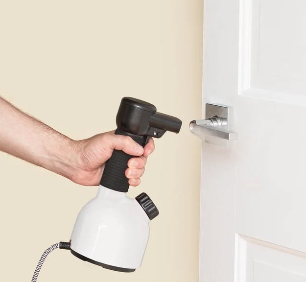 Отпариватель для одежды Laurastar IGGI Pure White (фото 8) Отпариватель для одежды Laurastar IGGI Pure White (preview 8)