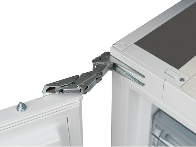 Встраиваемая морозильная камера Schaub Lorenz SL FE226WE (фото 10) Встраиваемая морозильная камера Schaub Lorenz SL FE226WE (preview 10)