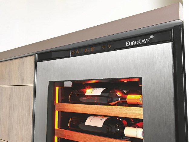 Встраиваемый монотемпературный винный шкаф EuroCave I-090017-M (preview 4)