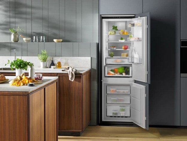 Встраиваемый холодильник Electrolux ENC8MC19S (фото 10) Встраиваемый холодильник Electrolux ENC8MC19S (preview 10)