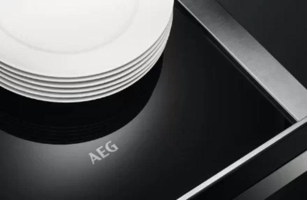 Встраиваемый ящик для подогрева посуды AEG KDE911424B (preview 3)