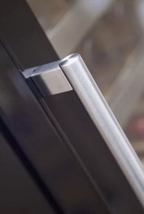 Винный шкаф Coldvine C165-KBT1 фото 3 Винный шкаф Cold Vine C165-KBT1 фото 3