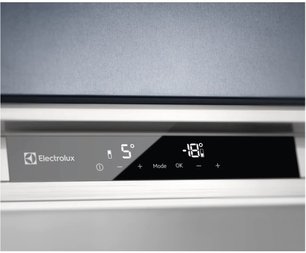 Встраиваемый холодильник Electrolux RNS8FF19S фото 3