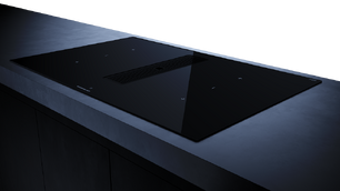 Индукционная варочная панель с вытяжкой Kuppersbusch KMI 8350.0 SR Black Chrome фото 3