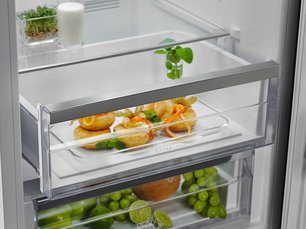 Холодильник Электролюкс RNC7ME34W2 фото 4 Холодильник Electrolux RNC7ME34W2 фото 4