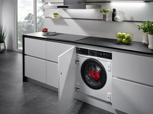 Встраиваемая стиральная машина AEG L7FNE48SI фото 4