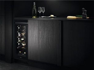 Встраиваемый винный шкаф AEG AWUS018B7B фото 3