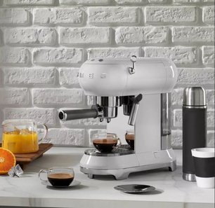 Кофемашина Смег ECF01WHEU фото 4 Кофемашина Smeg ECF01WHEU фото 4