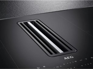 Варочная панель со встроенной вытяжкой АЕГ CCE84779CB фото 2 Варочная панель со встроенной вытяжкой AEG CCE84779CB фото 2