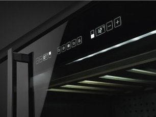 Винный шкаф Смег CVI638N фото 2 Винный шкаф Smeg CVI638N фото 2