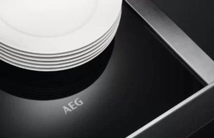 Встраиваемый ящик для подогрева посуды АЕГ KDK911424T фото 2 Встраиваемый ящик для подогрева посуды AEG KDK911424T фото 2
