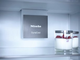 Встраиваемый холодильник Миле K 7743 E фото 2 Встраиваемый холодильник Miele K 7743 E фото 2